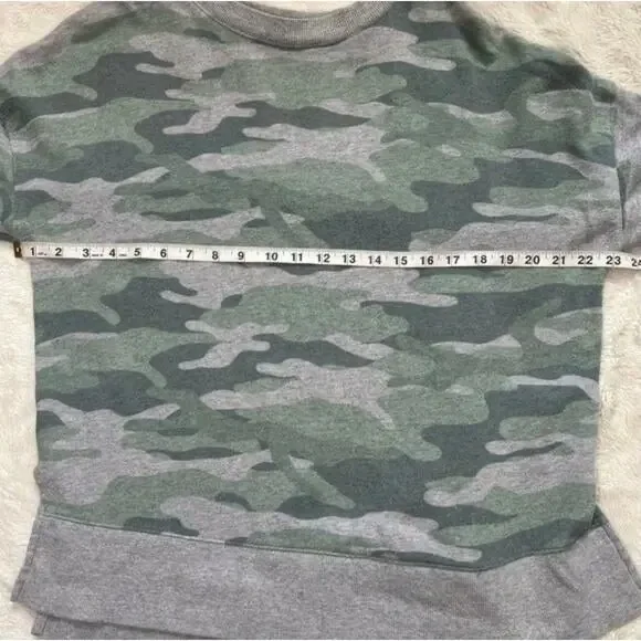 Green and Grey Camo Long Sleeve Crew Neck Sweater Size Large - Picture 7 of 10